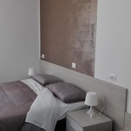 아파트 Genua Apartment *